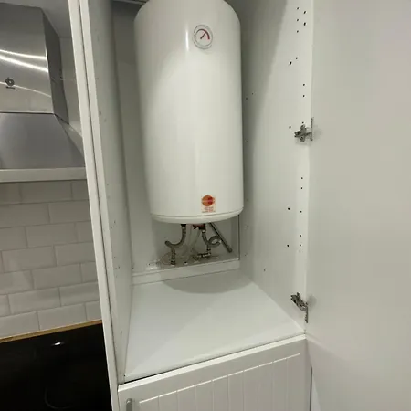 Near Monsanto W/ Barbecue * Lisboa