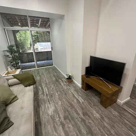 Near Monsanto W/ Barbecue Lisboa