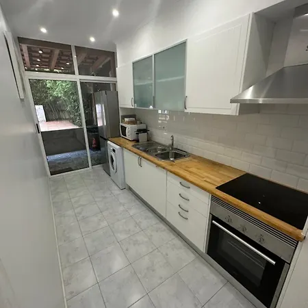 Apartman Near Monsanto W/ Barbecue *