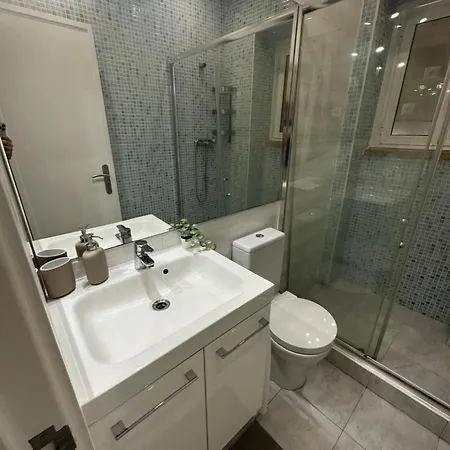 Near Monsanto W/ Barbecue Lisboa