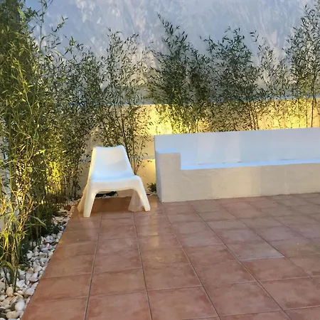 Near Monsanto W/ Barbecue Lisboa